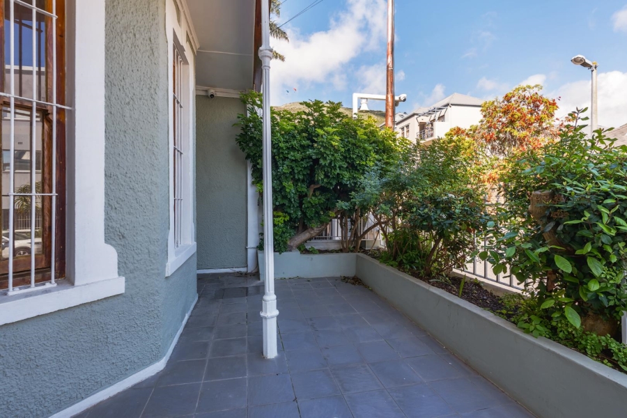 3 Bedroom Property for Sale in Sea Point Western Cape